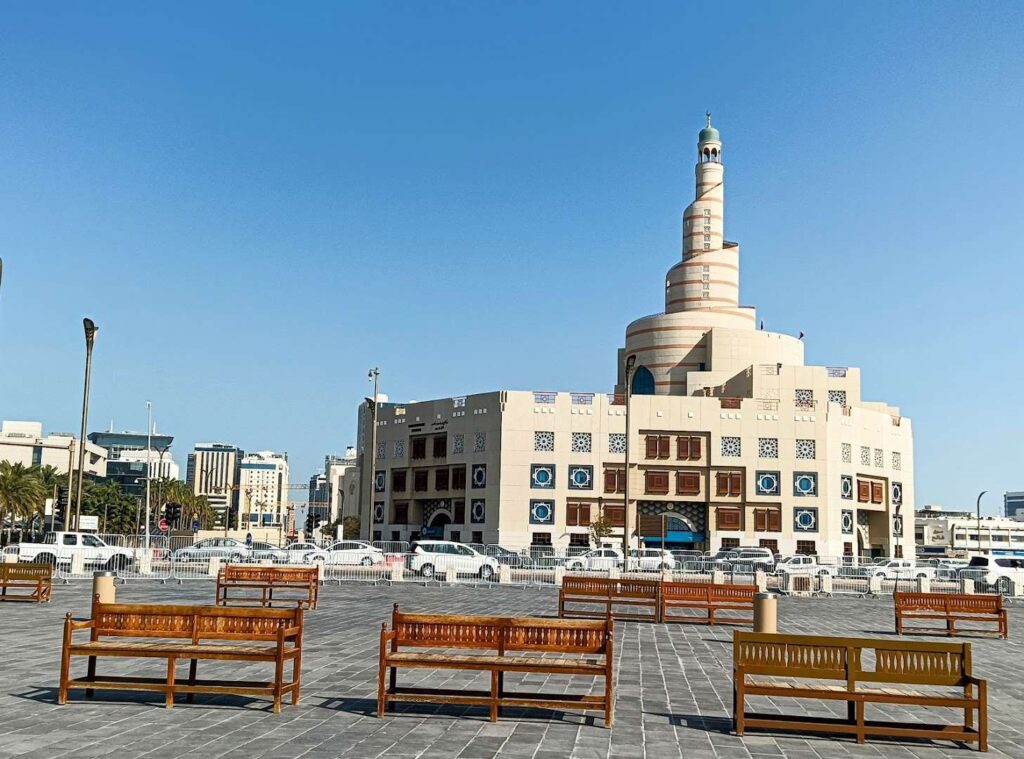 Abdullah Bin Zaid Al Mahmoud Islamic Cultural Center (fanar Masjid)